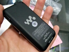 缤纷装扮“色”女郎 五彩MP3产品大搜罗 缤纷装扮“色”女郎 五彩MP3产品大搜罗