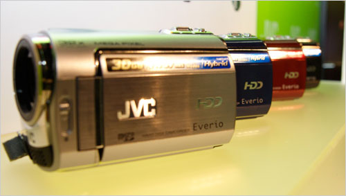 支持全高清 JVC Everio硬盘DV真机亮相