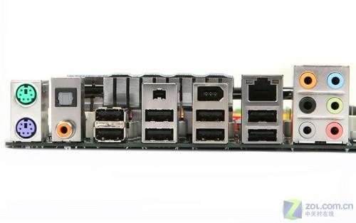 超耐久3代设计 技嘉2盎司铜箔790X详测