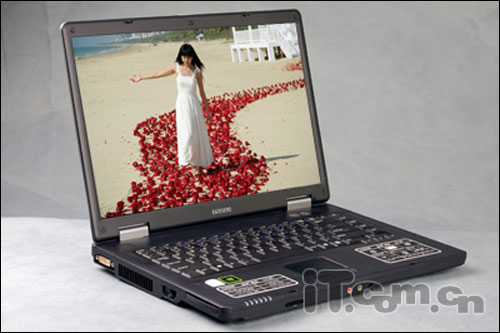 看赤壁用大屏 8款15寸主流笔记本导购