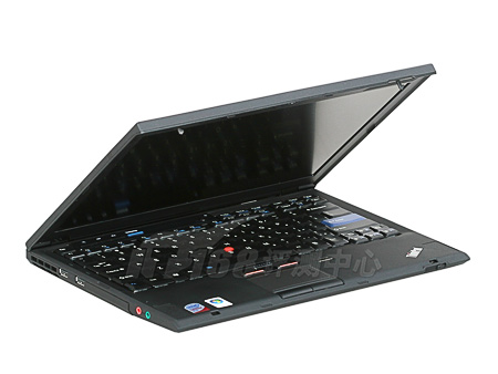 越轻薄 越执著 ThinkPad X300深度评测