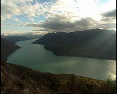 新疆喀纳斯湖水怪之谜真相调查